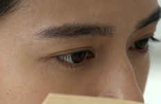 �ٶ�ѵ���г������Ե����۹ؼ�����